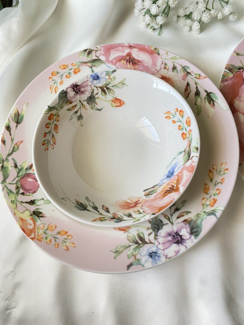 Pink flora breakfast set of 24 Peices