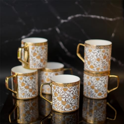 Tea cups and mugs